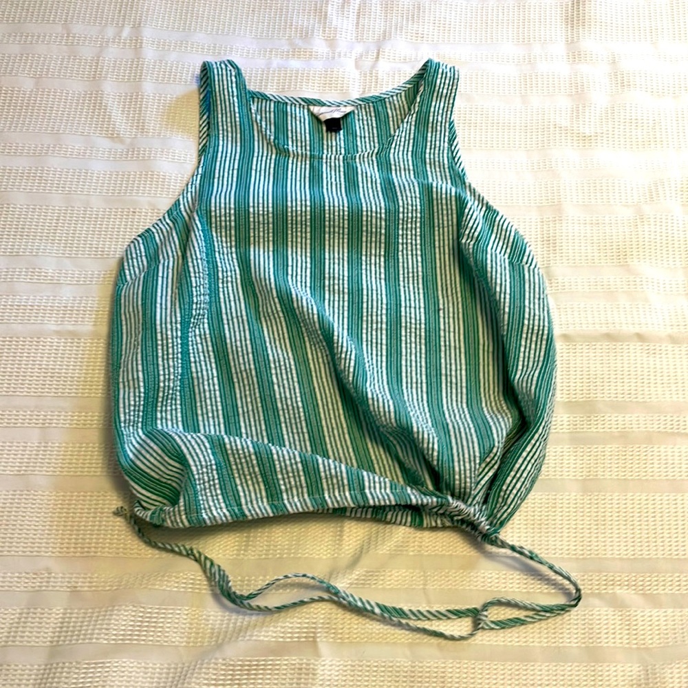 Universal thread cinch waist top.